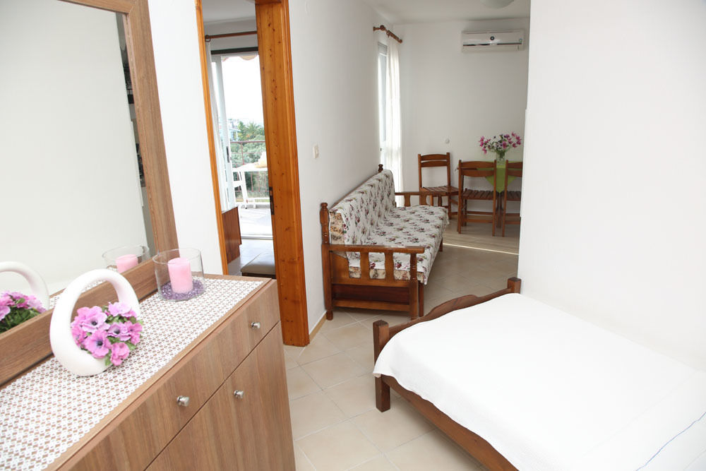 Hotel Apartment Kastoria Hanioti Exterior photo